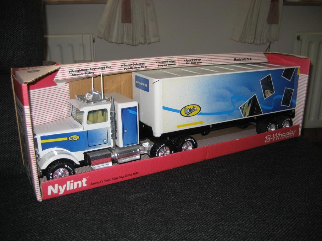 Nylint vrachtwagen, Ophalen