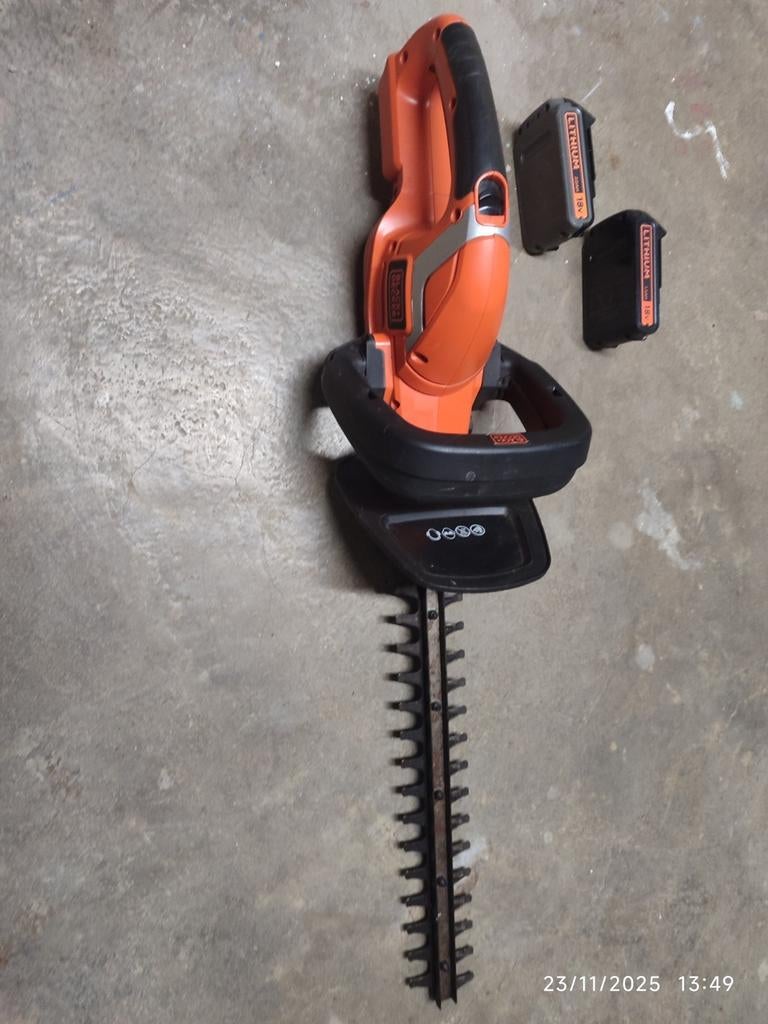 Taille haie Black et Decker, Enlèvement, Utilisé, Batterie, Black & Decker