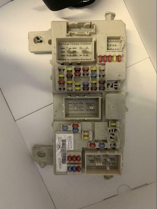 7m5t-14a073-jd Boite à fusible module contrôle Kuga Focus, Autos : Pièces & Accessoires, Utilisé, Ford