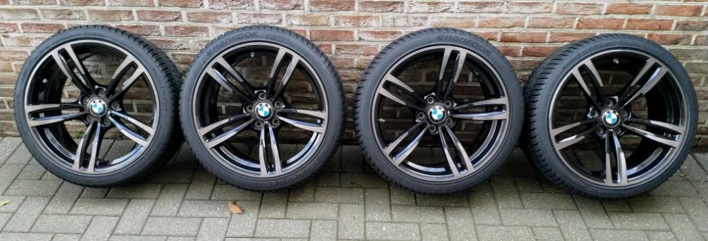 JANTES OEM 19" M2 AVEC PNEUS D'HIVER NEUFS prix réduit., Pneus hiver, Véhicule de tourisme, Utilisé, Jante(s)