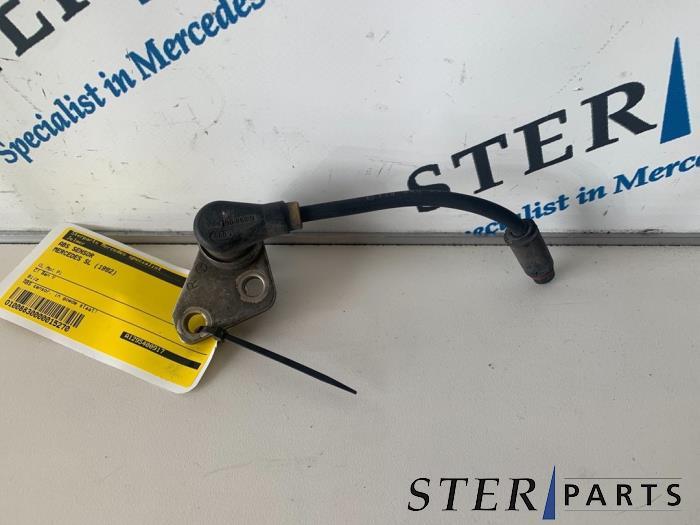 ABS Sensor van een Mercedes SL, Ophalen of Verzenden, 3 maanden garantie, Gebruikt, Mercedes-Benz