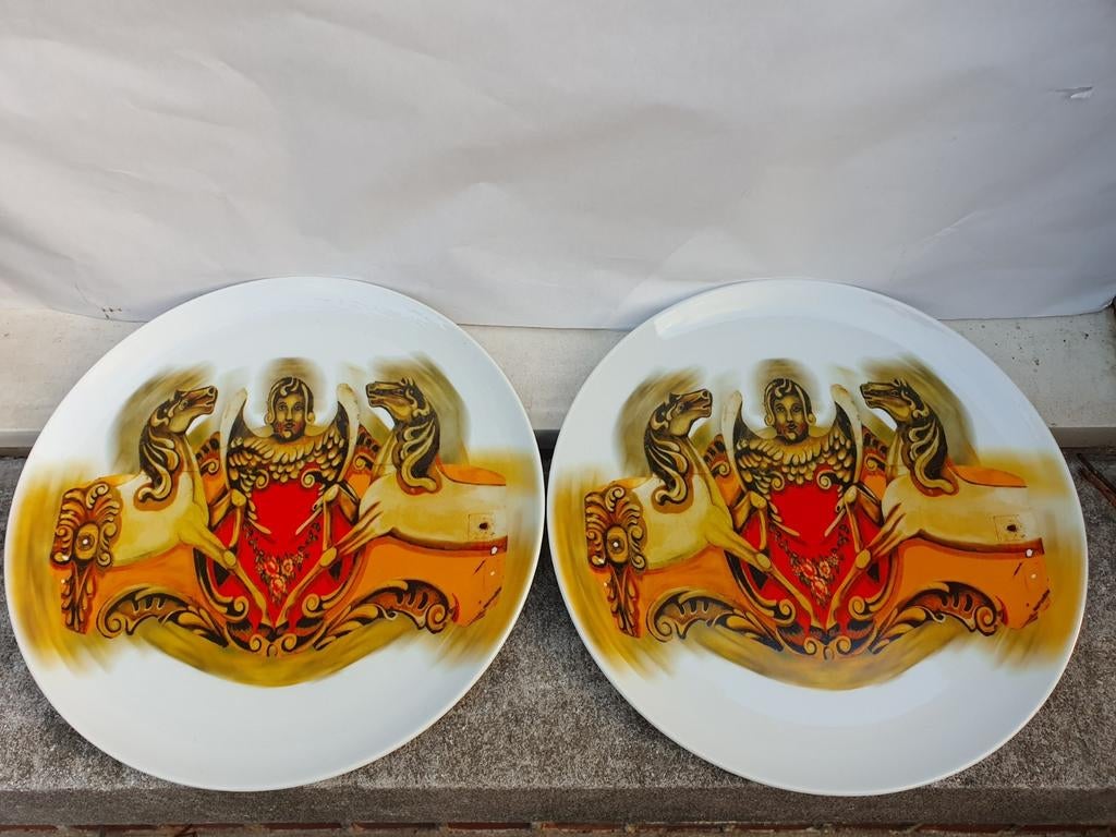 Le goût de l'art 2 assiettes du restaurant « De peerdestal », Maison & Meubles, Enlèvement ou Envoi, Comme neuf, Assiettes(s)