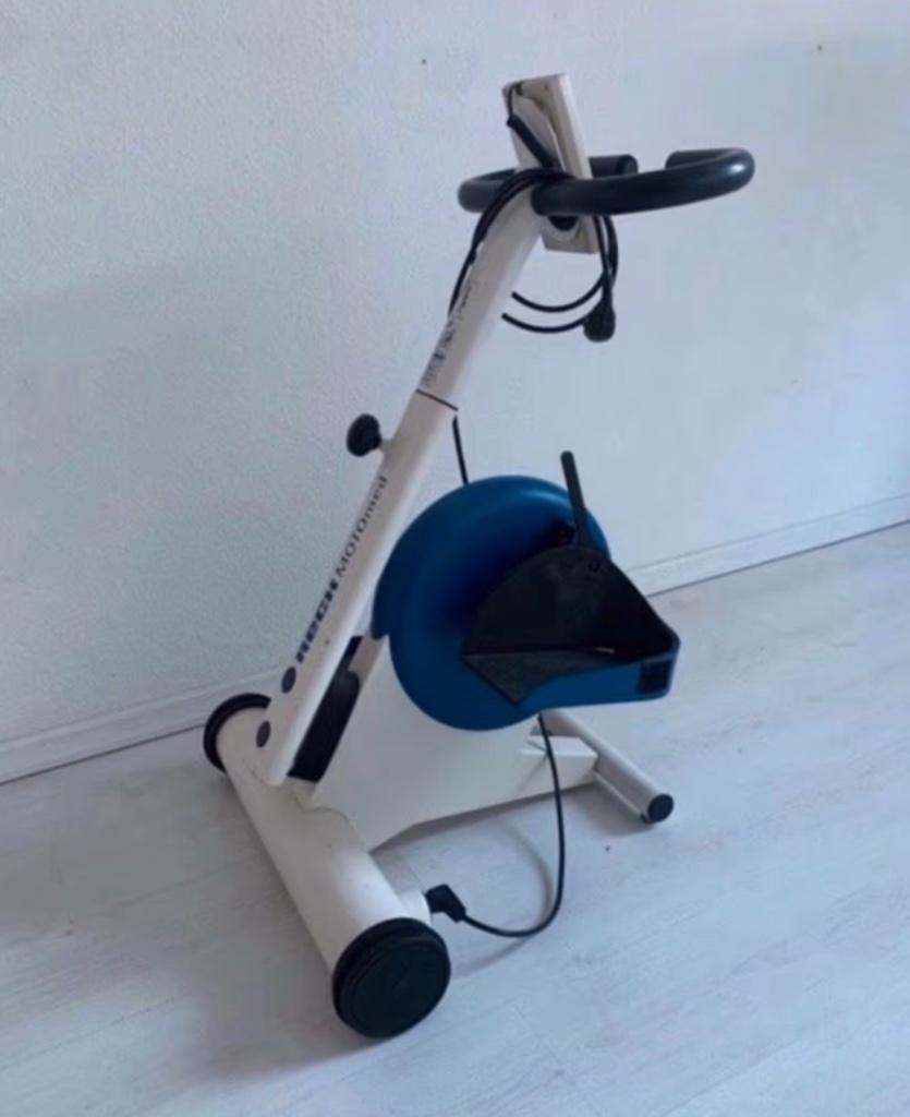 Motomed viva 1 benen met kuitschalen in topstaat . Voor dive, Ophalen of Verzenden, Gebruikt