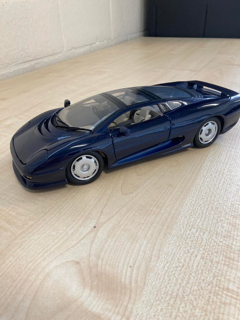 Jaguar XJ 220 Maisto 1:18, Hobby en Vrije tijd, Ophalen of Verzenden, Zo goed als nieuw, Maisto
