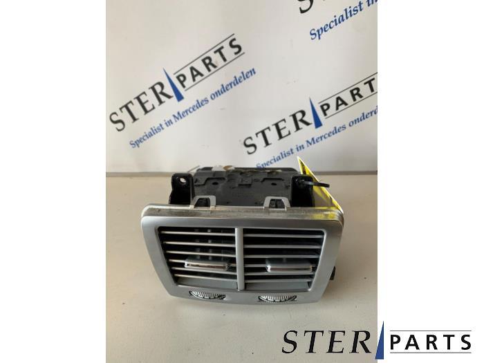 Grille d'aération arrière d'un Mercedes S-Klasse, Enlèvement ou Envoi, 3 mois de garantie, Utilisé, Mercedes-Benz