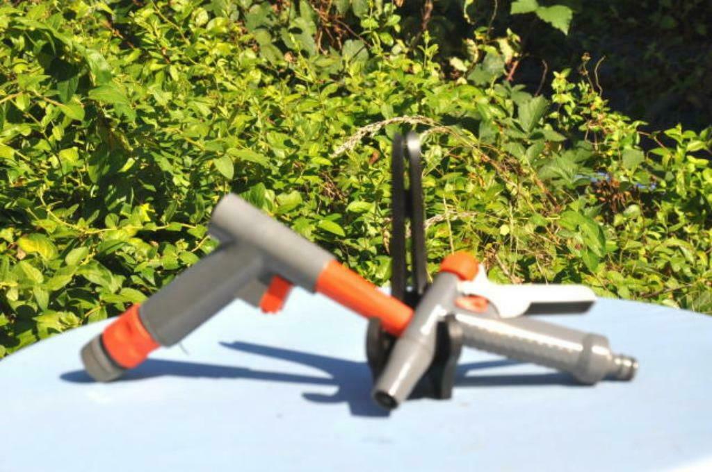 § 2 accessoires pour arrosage gardena, Jardin & Terrasse, Enlèvement ou Envoi, Utilisé, Autres types