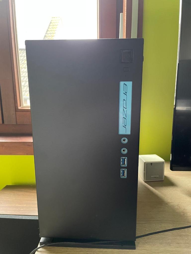 Midi Tower Medion Eraser P10 upgraded + Medion monitor 24", 32 GB, Avec carte vidéo, Virtual Reality, 4 Ghz ou plus