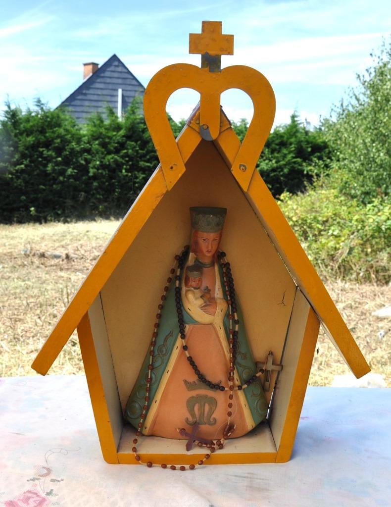 chapelle en bois avec vierge et chapelet, Enlèvement ou Envoi