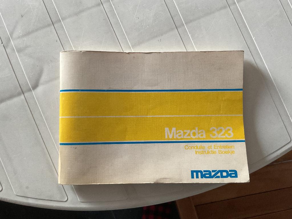 Instructieboekje mazda 323, Ophalen of Verzenden