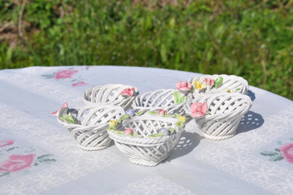6 paniers faiences ajourées cappodimonté ( lot 3), Antiquités & Art, Enlèvement ou Envoi