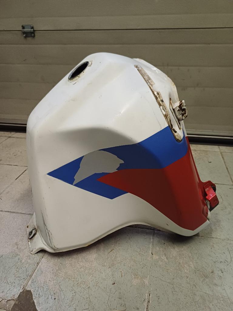 honda africa twin 750 rd04 benzinetank, Enlèvement ou Envoi, Utilisé