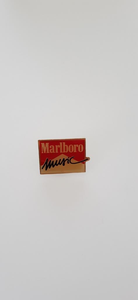 Marlboro Music – Vintage Pin Badge / Speldje, Enlèvement ou Envoi