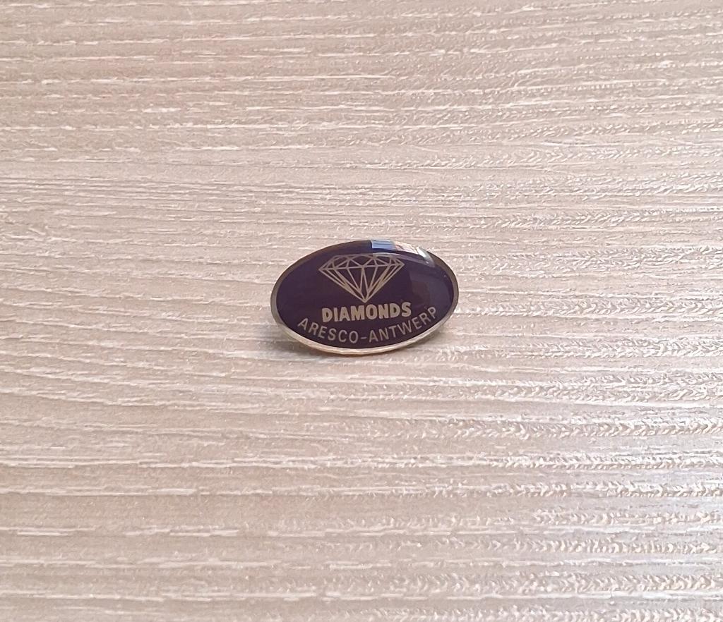 PIN - DIAMONDS - ARESCO - ANTWERP - ANTWERPEN - DIAMANT, Verzamelen, Speldjes, Pins en Buttons, Verzenden, Gebruikt, Overige onderwerpen