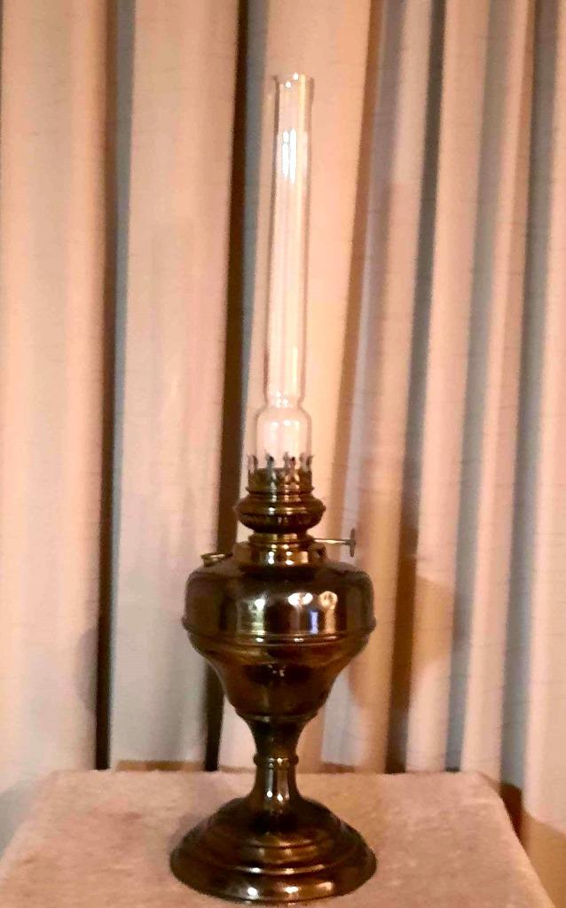 Mooie oude koperen decoratieve olielamp met glas, Ophalen