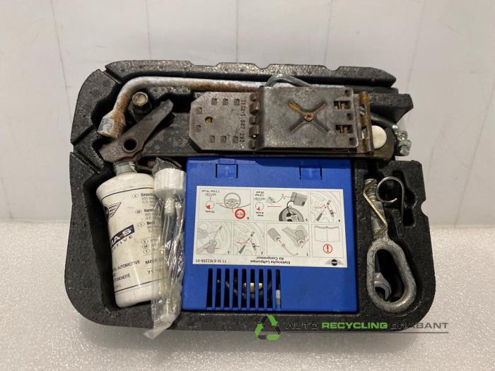 Kit de réparation pneus d'un Mini Mini, Autos : Pièces & Accessoires, -, 3 mois de garantie, Utilisé, -