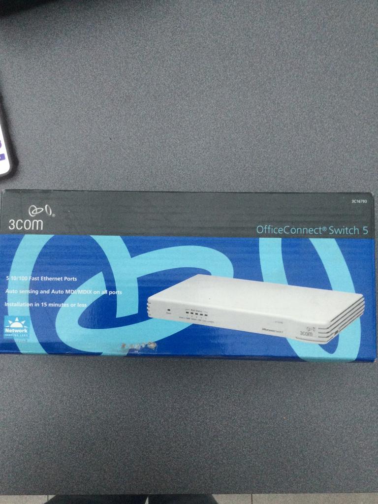 3com OfficeConnect Switch 5, Informatique & Logiciels, Commutateurs réseau, Enlèvement ou Envoi