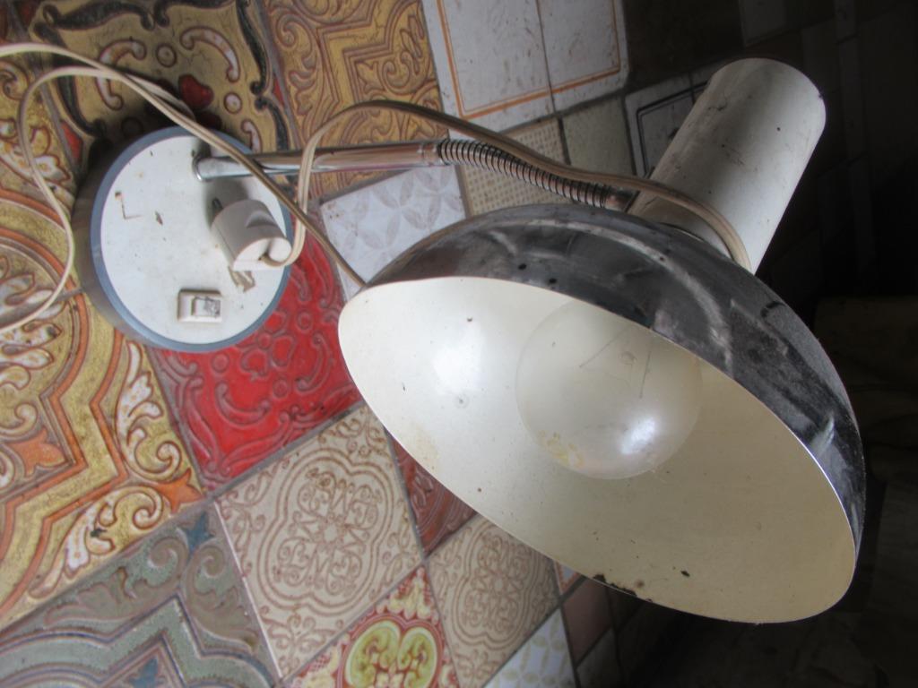 burolamp, Enlèvement, Utilisé