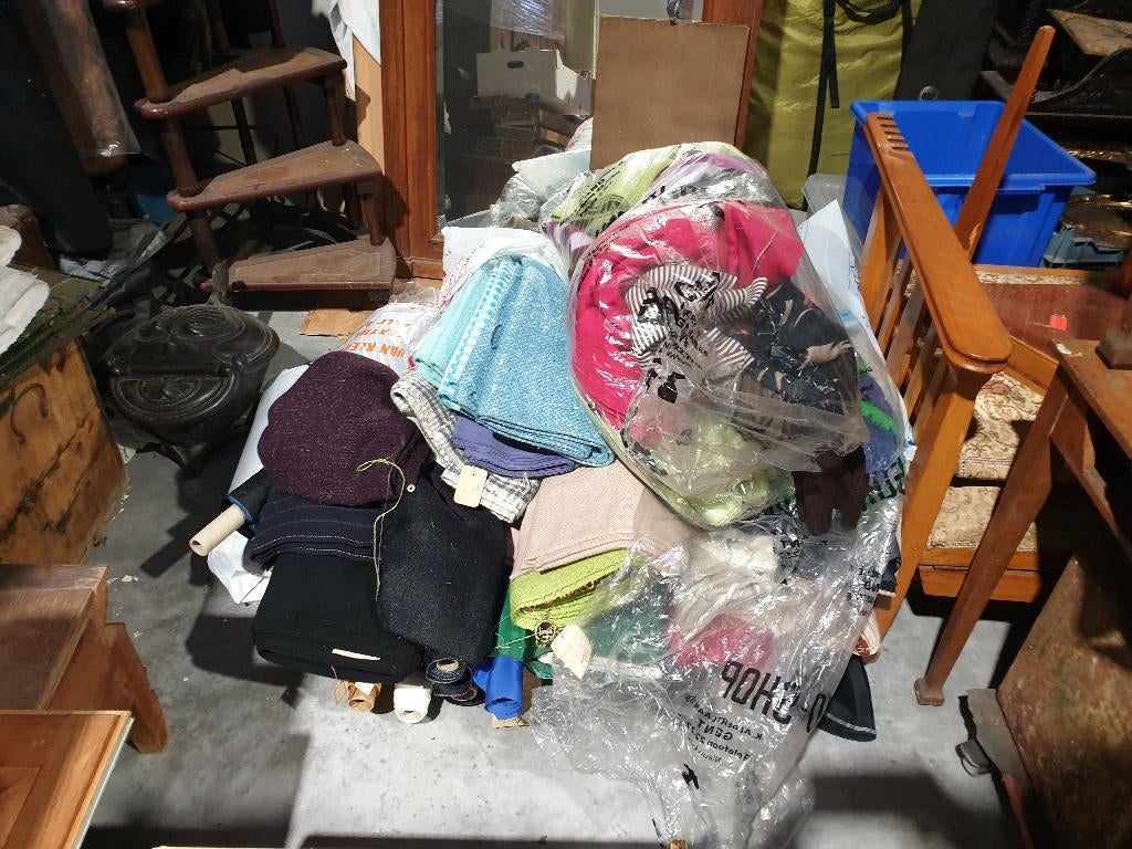 groot lot stoffen kledij vintage stof kleren textiel, Ophalen, Zo goed als nieuw