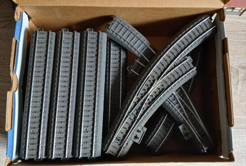 Lot van 129 c-rails märklin, Ophalen, Gebruikt, Rails, Märklin