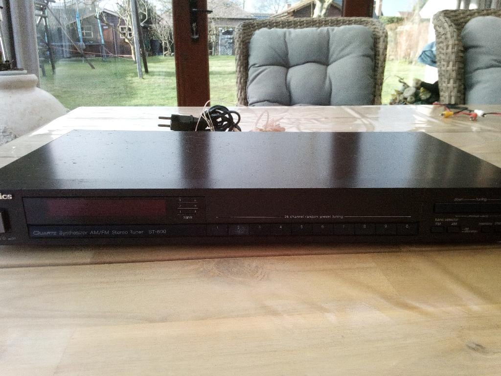 Technics synthesizer stereo tuner, Enlèvement