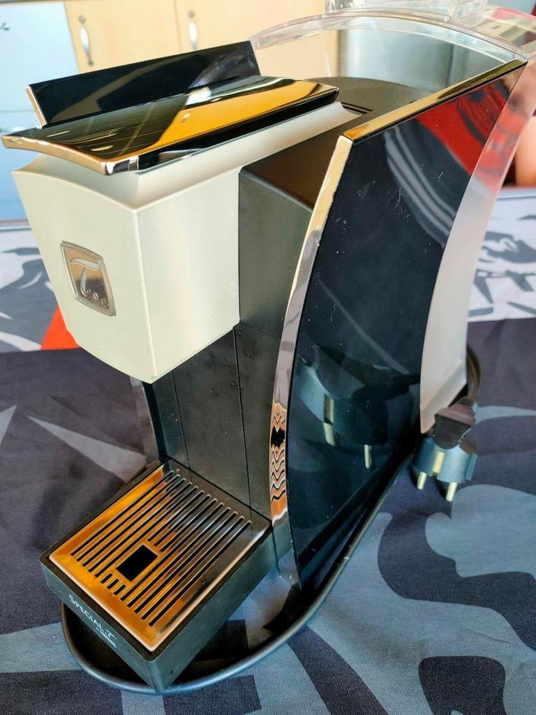 Special T  Nestlé thee machine, Ophalen, Zo goed als nieuw