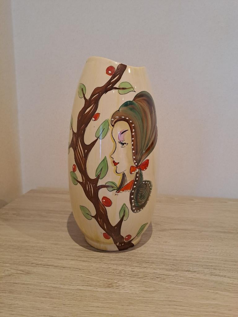 Vase Bequet danseuse, Enlèvement