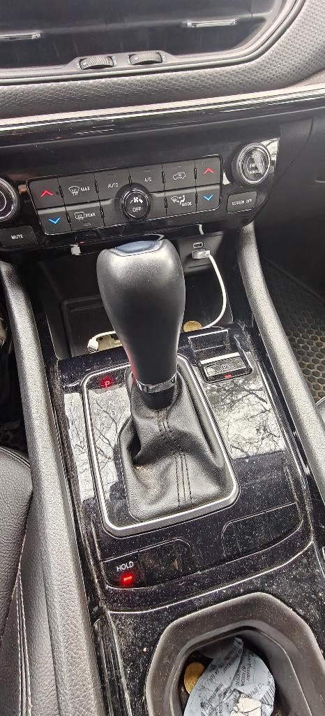Jeep Compass, 4 cilinders, Zwart, 5 zetels, 5 deurs