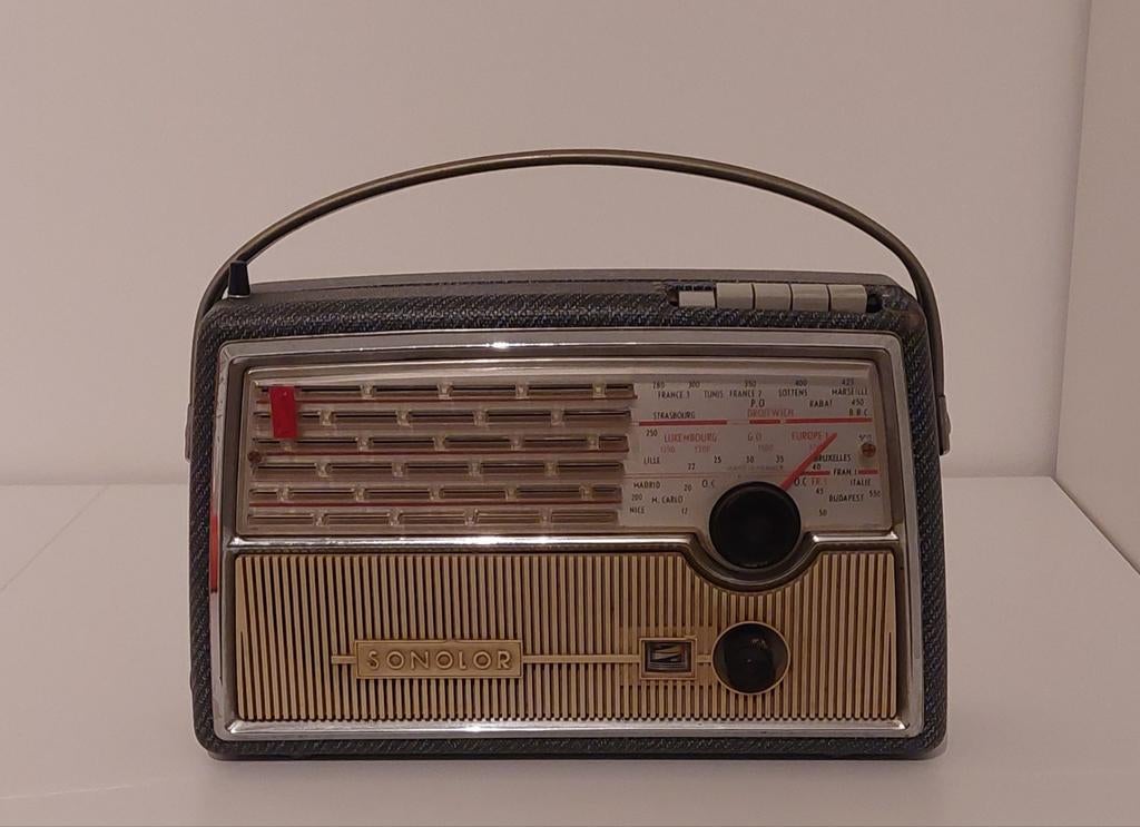 Radio à transistors Sonolor, Antiquités & Art, Antiquités | TV & Hi-Fi, Enlèvement
