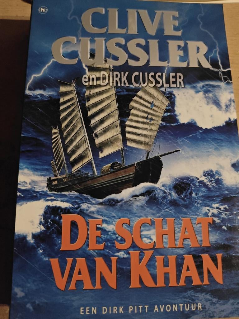 Clive Cussler - De schat van Khan, Ophalen, Zo goed als nieuw, Clive Cussler, Amerika