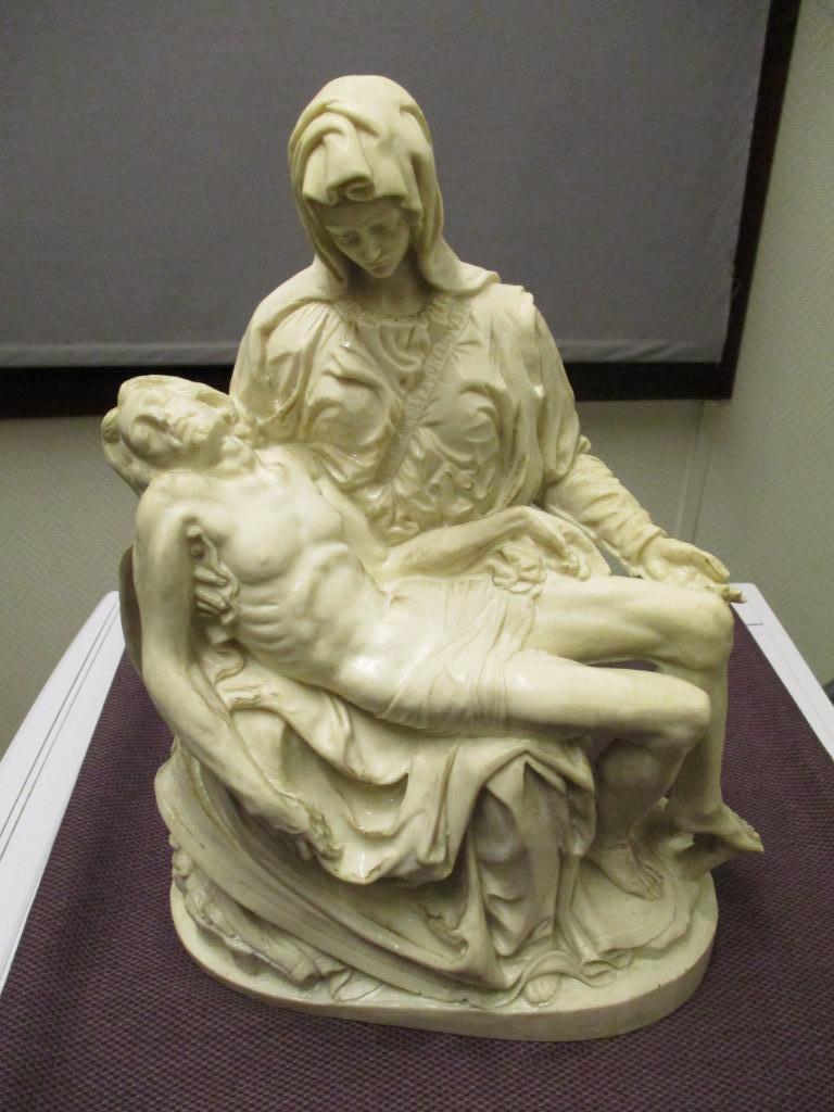 PIETÀ, STATUE DU CHRIST SUR LES GENOUX DE MARIE APRÈS LA CRU, Enlèvement ou Envoi