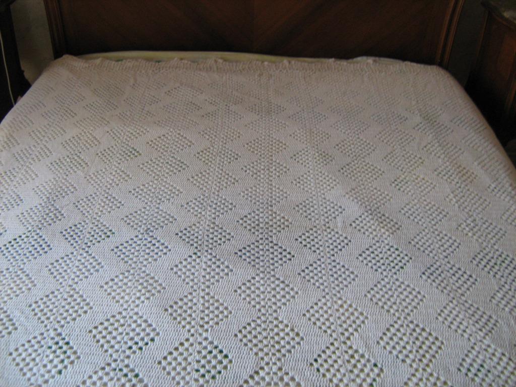 1 couvre-lit vintage crocheté en coton, Maison & Meubles, Autres dimensions, Enlèvement ou Envoi, Utilisé, Autres types