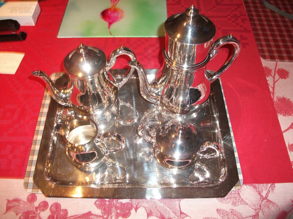 Cafetière ou théière argentée., Enlèvement, Argent