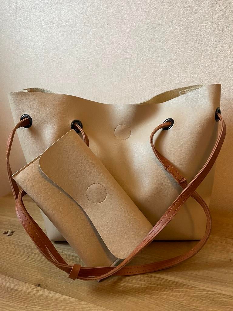 Shopper /schoudertas in een beige kleur, Handtassen en Accessoires, Tassen | Damestassen, Ophalen, Beige, Shopper