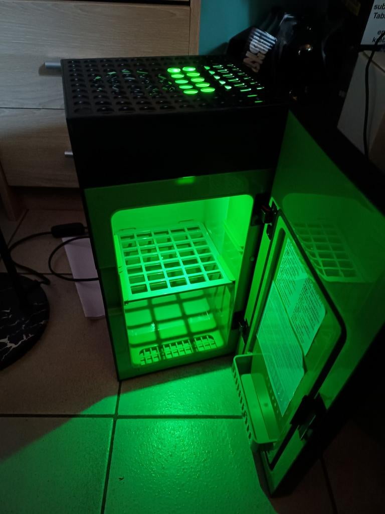 Xbox Series X fridge 4.5L/ mint condition (in original box), Games en Spelcomputers, Spelcomputers | Xbox Series X en S, Ophalen of Verzenden