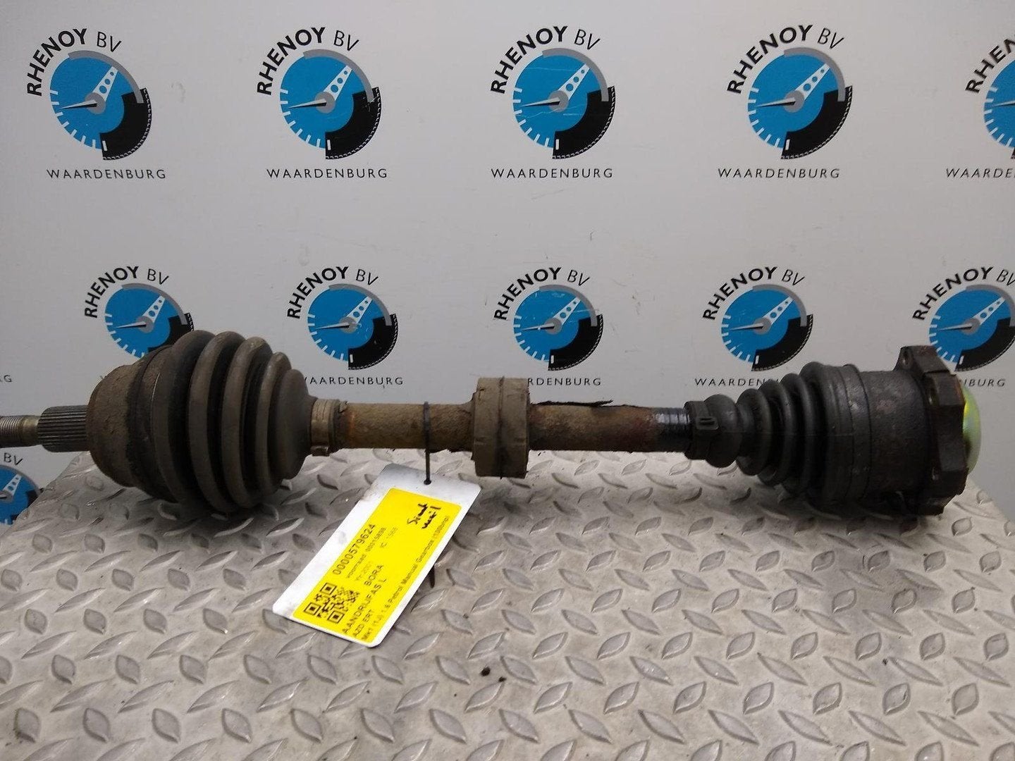 VOLKSWAGEN BORA AANDRIJFAS L 2001, Autos : Pièces & Accessoires, Commande, Utilisé, ARN reconnu, Stiba membre, Reconnu durable