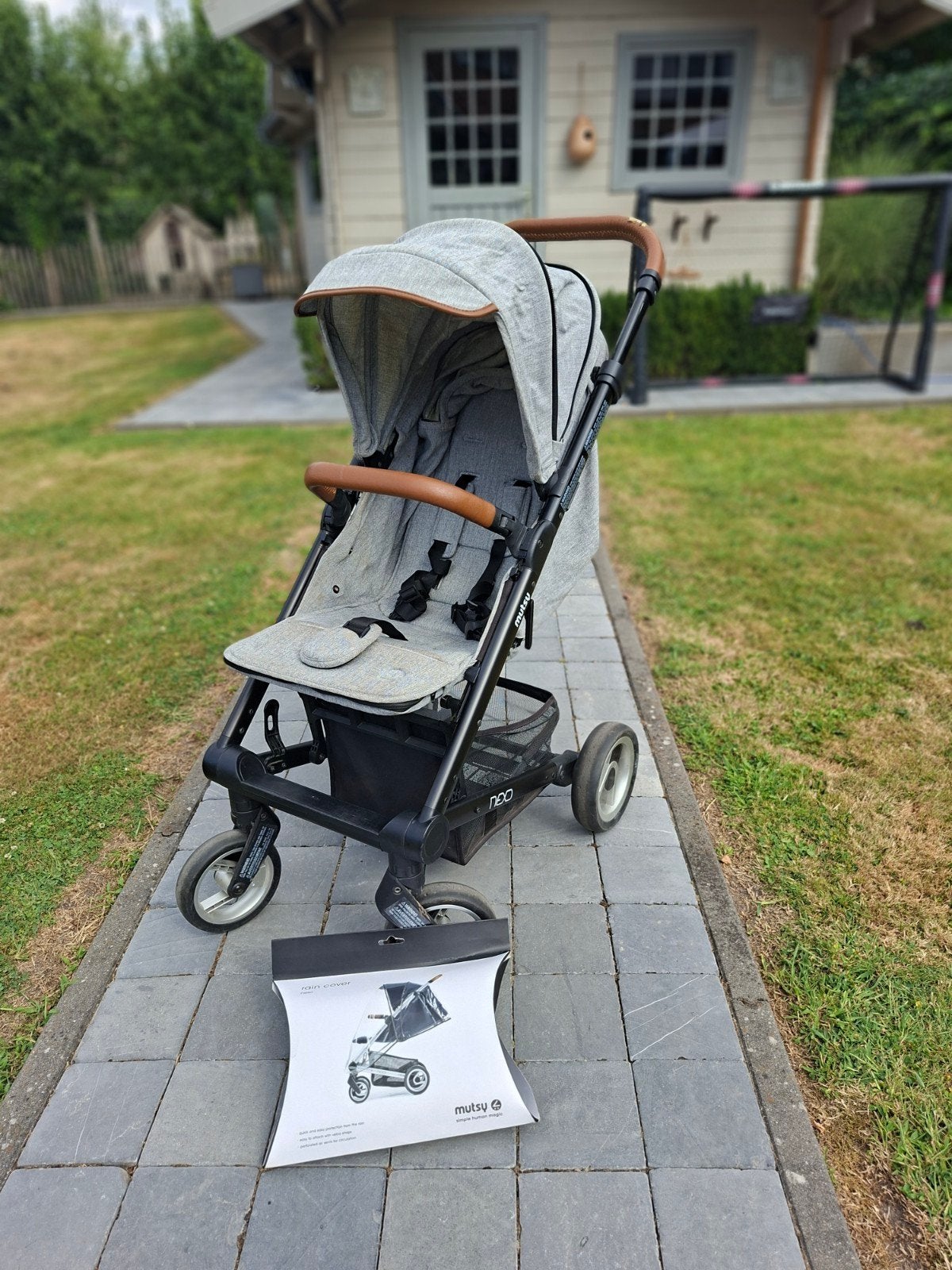Mutsy Nexo buggy + regenhoes, Kinderen en Baby's, Buggy's, Ophalen, Gebruikt, Overige merken, Regenhoes
