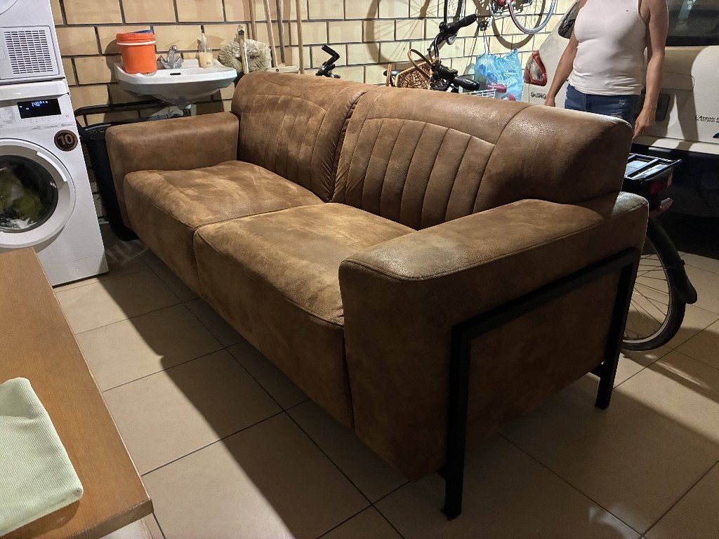 Cognac lederlook zetel 3-zit – metalen frame – topstaat, Huis en Inrichting, Zetels | Zetels, Ophalen, Driepersoons, 75 tot 100 cm