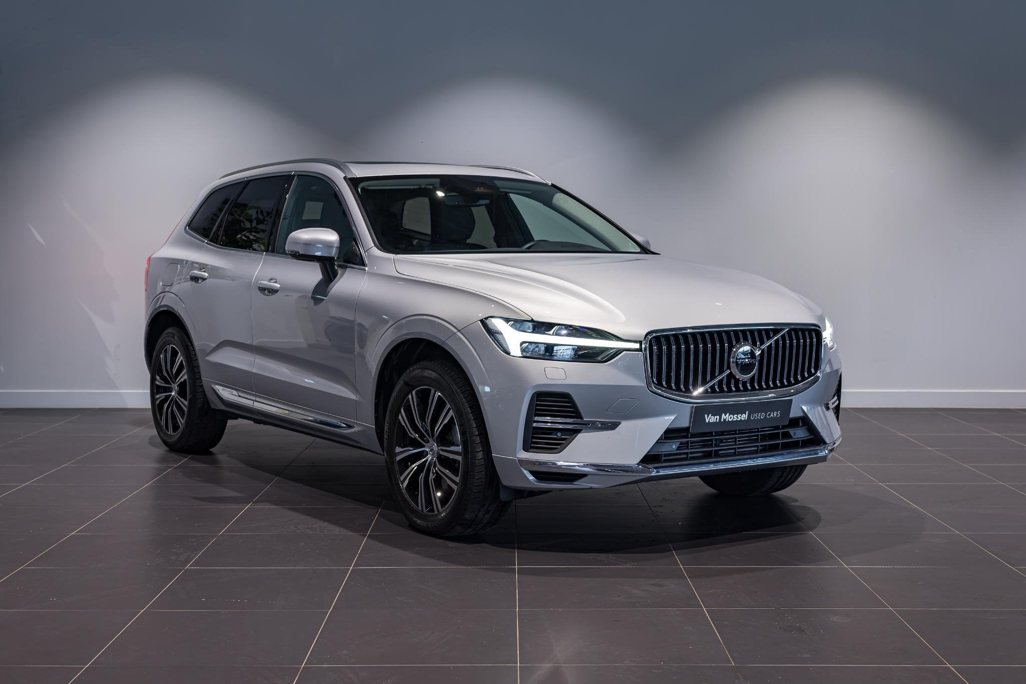 Volvo XC60 T6 PHEV 4x4 Inscription Aut. (automatique), Autos, Volvo, Argent ou Gris, Achat, Euro 6, Entreprise