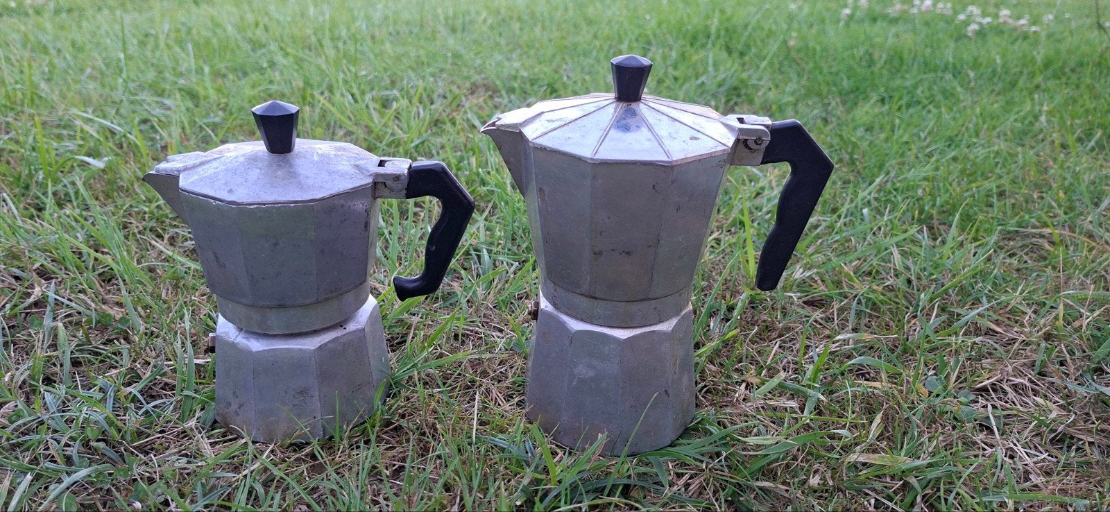 vintage mokkapotjes / percolators – verschillende maten, Caravanes & Camping, Enlèvement ou Envoi