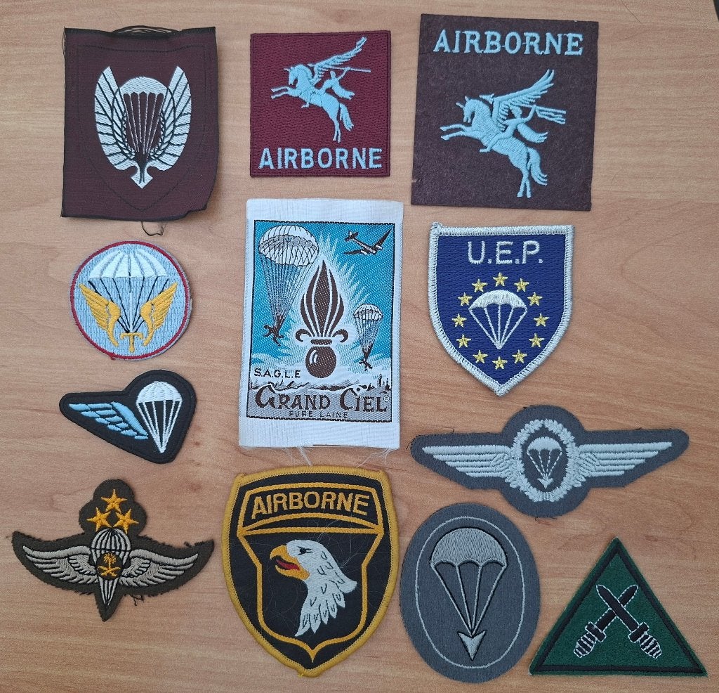 Lot Para-Commando patches ABL Airborne, Verzamelen, Verzenden, Landmacht, Lintje, Medaille of Wings