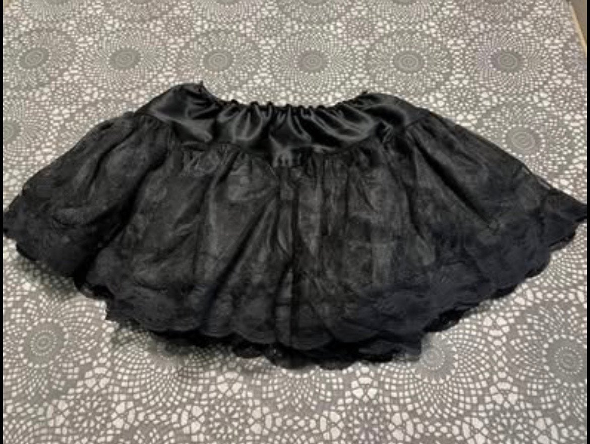Jupe Halloween taille 42, Vêtements | Femmes, Enlèvement, Comme neuf
