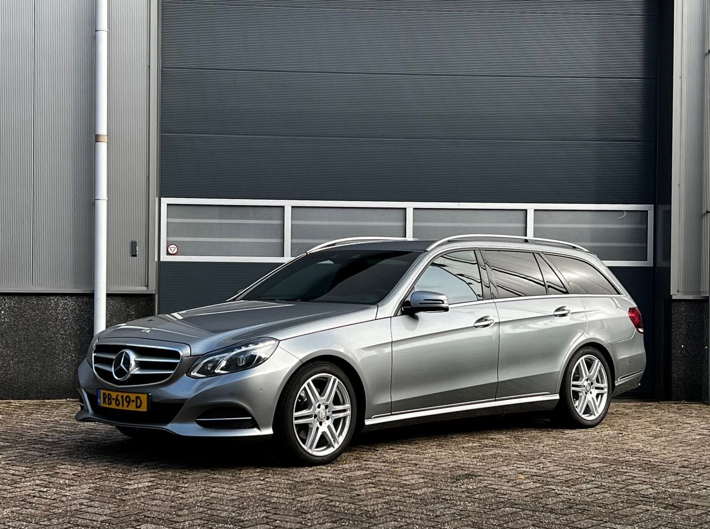 Mercedes-Benz E 250 Estate CDI Prestige Avantgarde bj.2013 7, Autos, Argent ou Gris, Achat, Carnet d'entretien, Noir