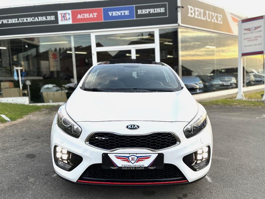 KIA Cee'd GT 1.6 T-GDi*TOIT-OUVRANT*XENON*CAMERA*GPS*CUIR*, Autos, Kia, Cuir et Alcantara, Achat, 170 g/km, Euro 6