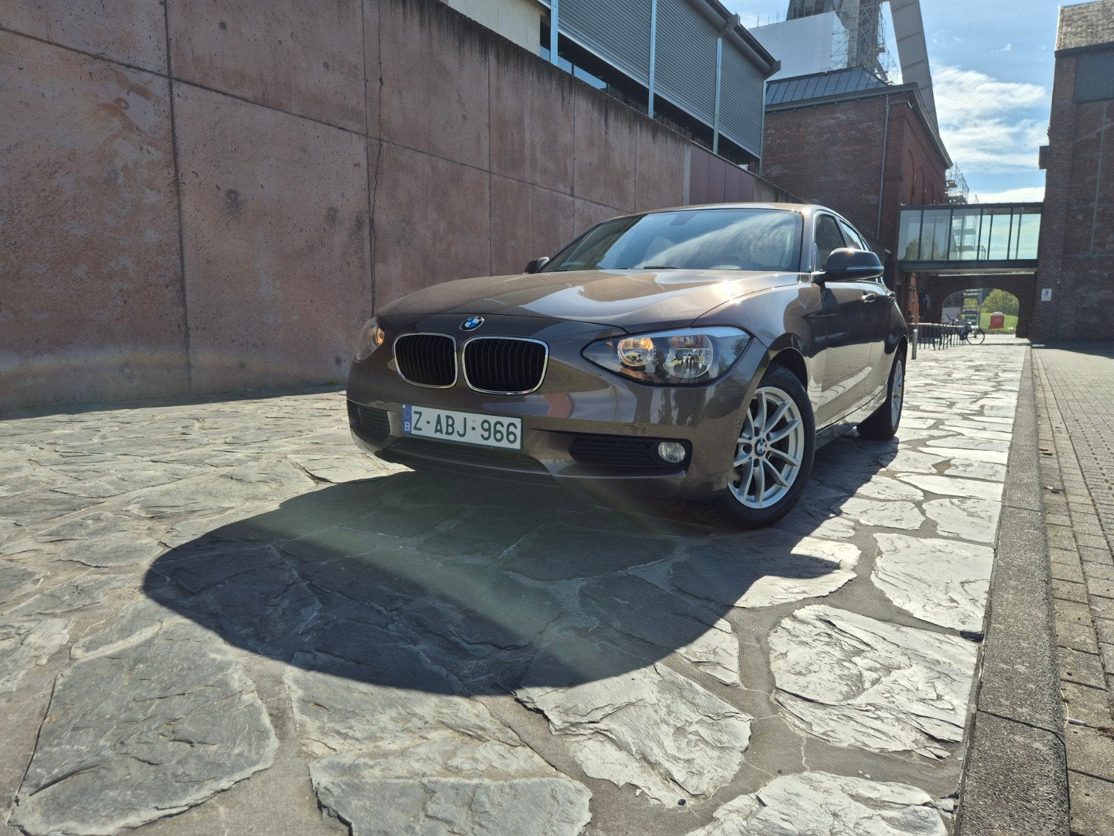 BMW 114 D EN BON ÉTAT EURO 5B (NAVIGATION), Autos, Cuir, Achat, Entreprise, Noir