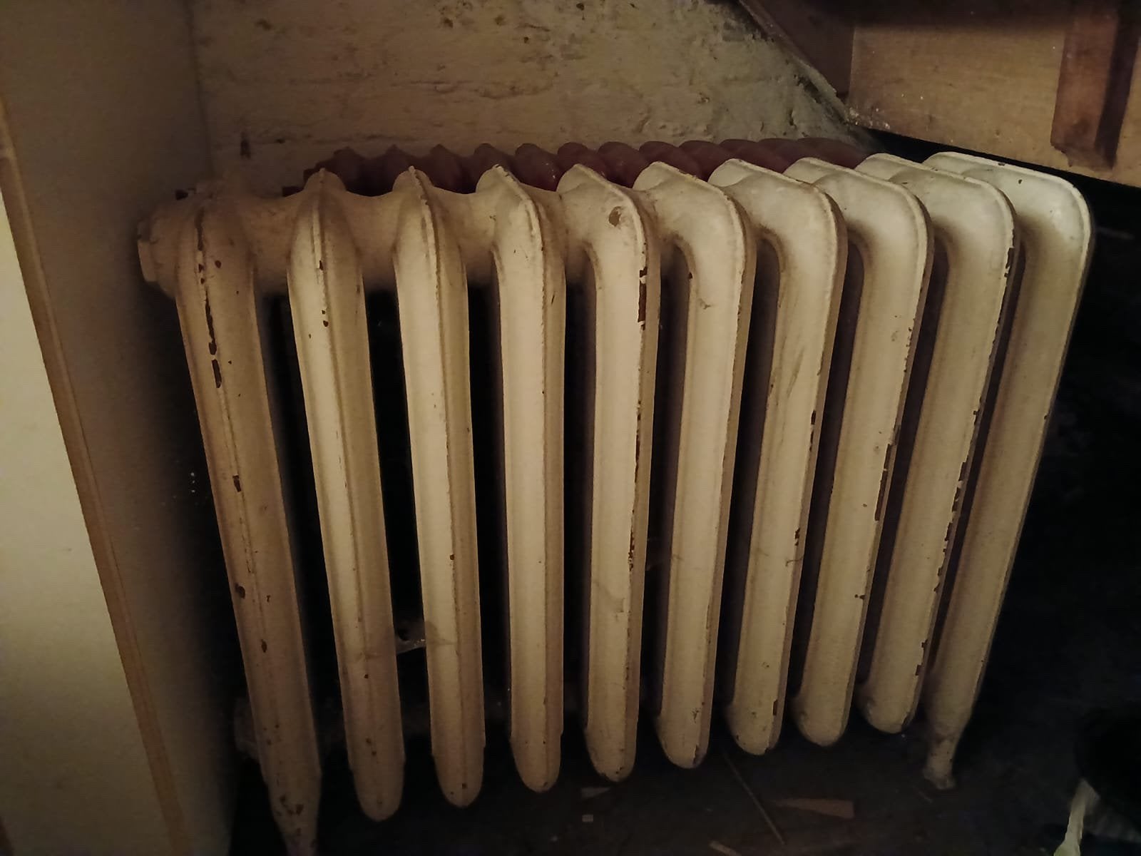 Gietijzere radiator, Vêtements | Femmes, Cintres, Enlèvement, Utilisé
