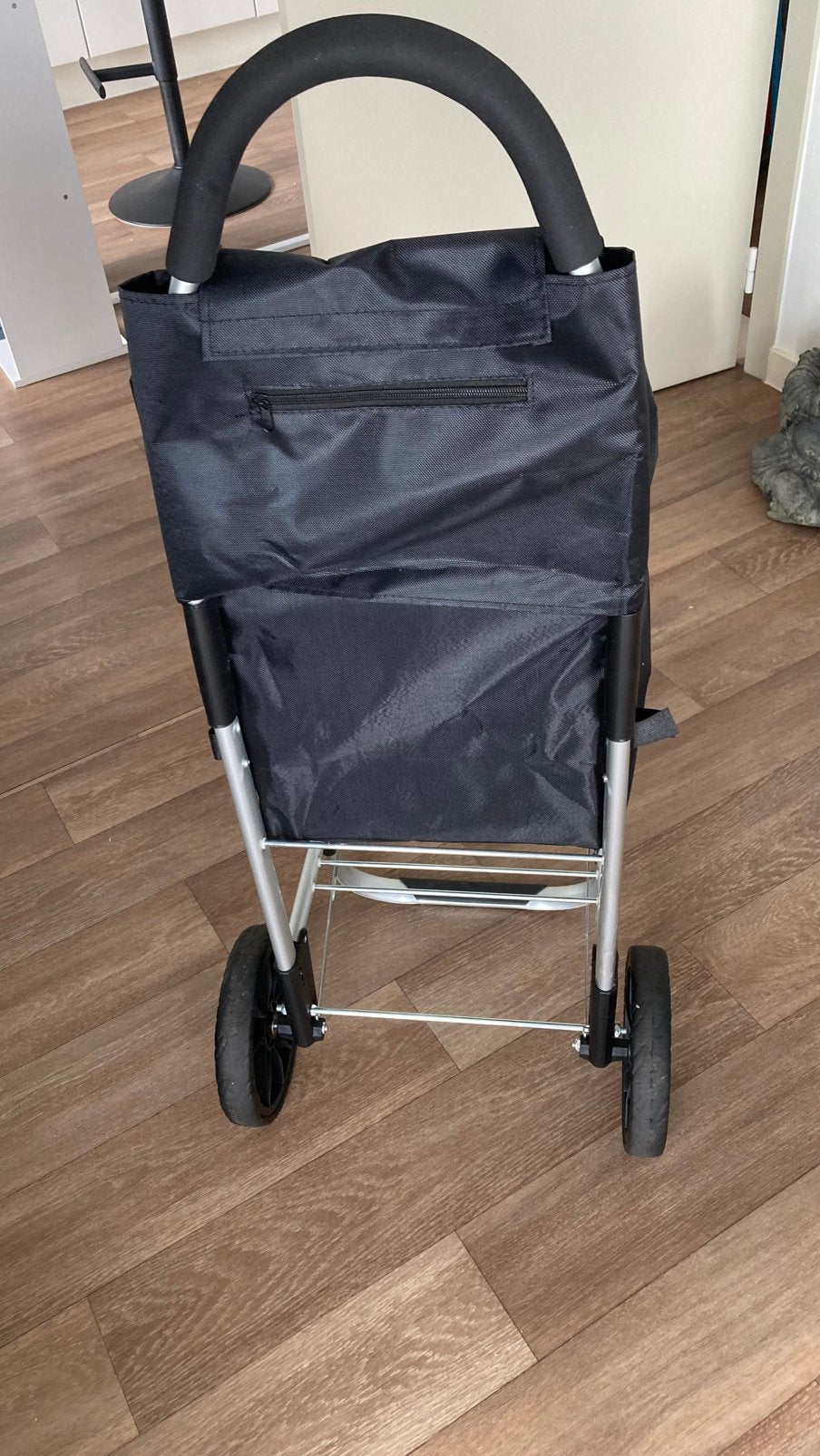 Inkopen trolly zwart nog nieuw, Handtassen en Accessoires, Ophalen, Uitschuifbare handgreep, Zo goed als nieuw, 70 cm of meer