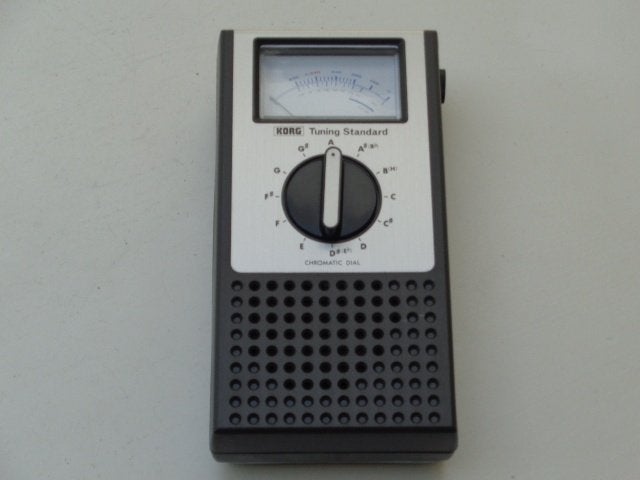 KORG TUNER Model WT-10A ( Stemapparaat ) met Etui, Ophalen of Verzenden, Zo goed als nieuw, Overige instrumenten