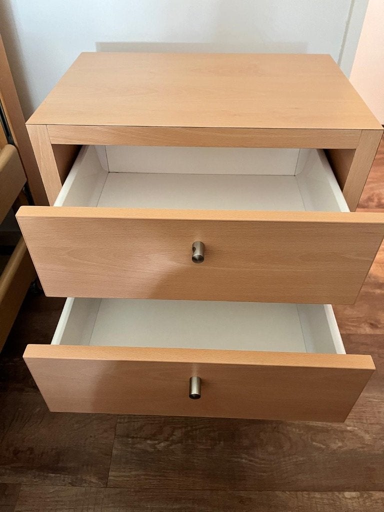 Nachtkastje met twee lades, Huis en Inrichting, Ophalen, Gebruikt, 55 tot 70 cm, 45 tot 65 cm