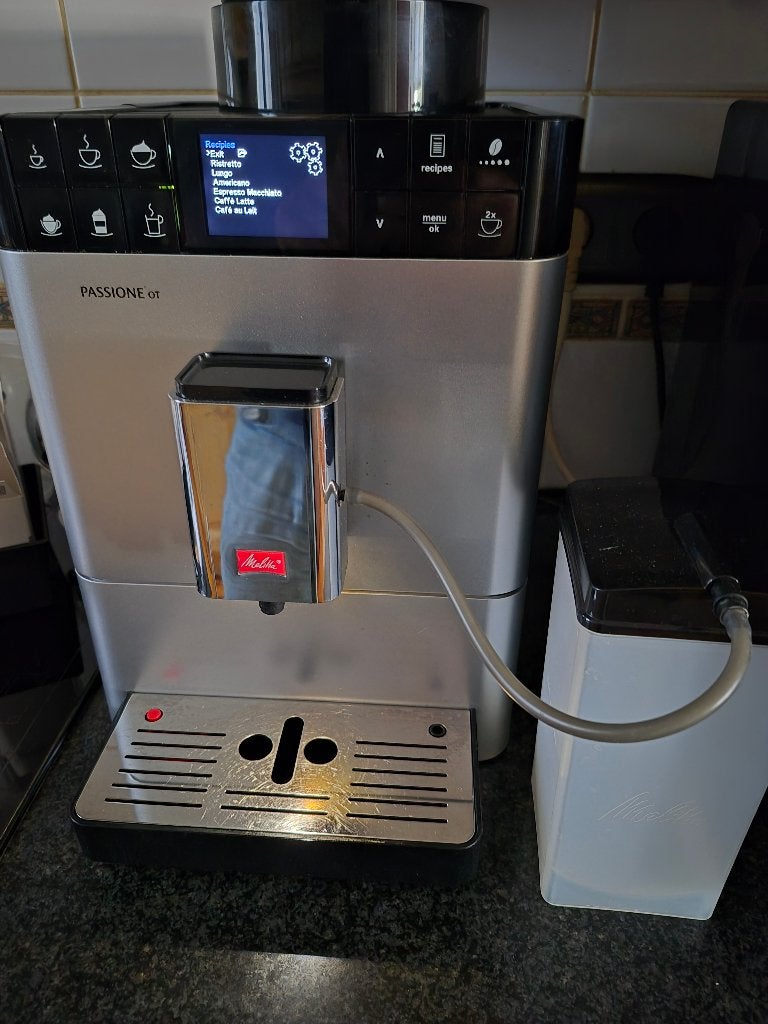 Melitta Passione OT volautomatische koffiezet perfecte staat, Elektronische apparatuur, Koffiezetapparaten, Ophalen, Afneembaar waterreservoir