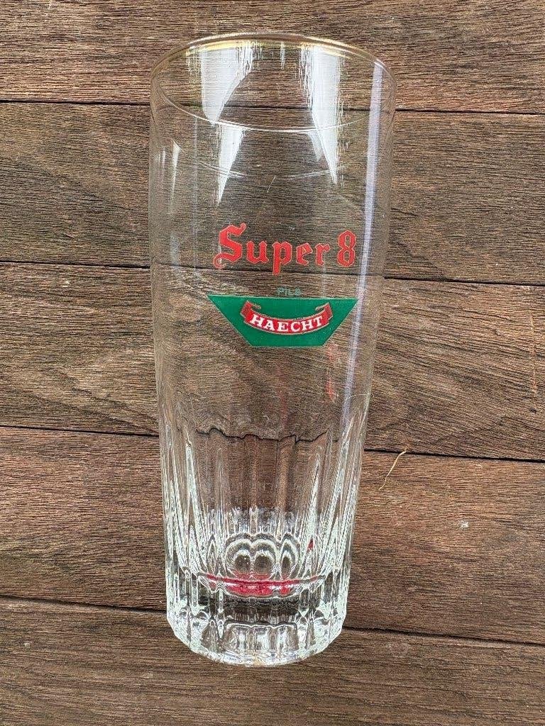 Super 8 Haecht (groen) - 33 cl, Verzamelen, Biermerken, Ophalen of Verzenden, Gebruikt, Glas of Glazen, Overige merken
